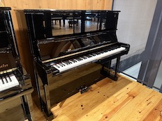 Steinway K