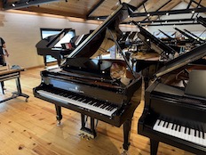 Steinway O