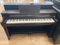 Yamaha CLP-735R