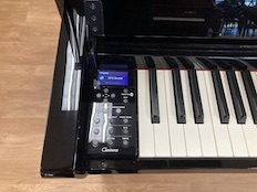 Yamaha CLP-685