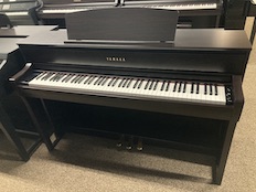 Yamaha CLP-775