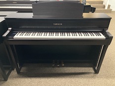 Yamaha CLP-775