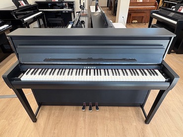 Yamaha CLP-785