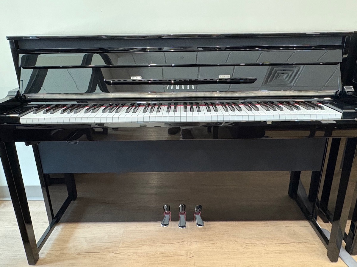 Yamaha NU1X