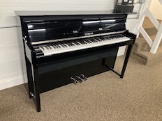 Yamaha NU1X