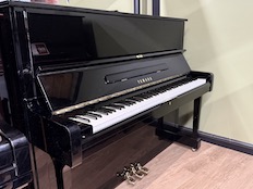 Yamaha U1