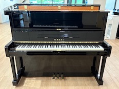 Yamaha U1